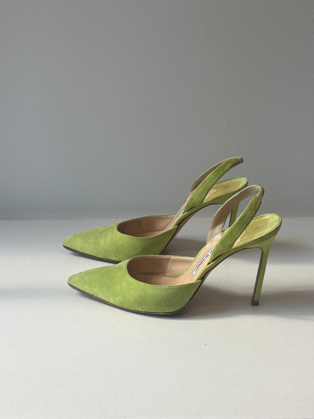 Manolo Blahnik Lime Green Suede Carolyne Slingback Pumps