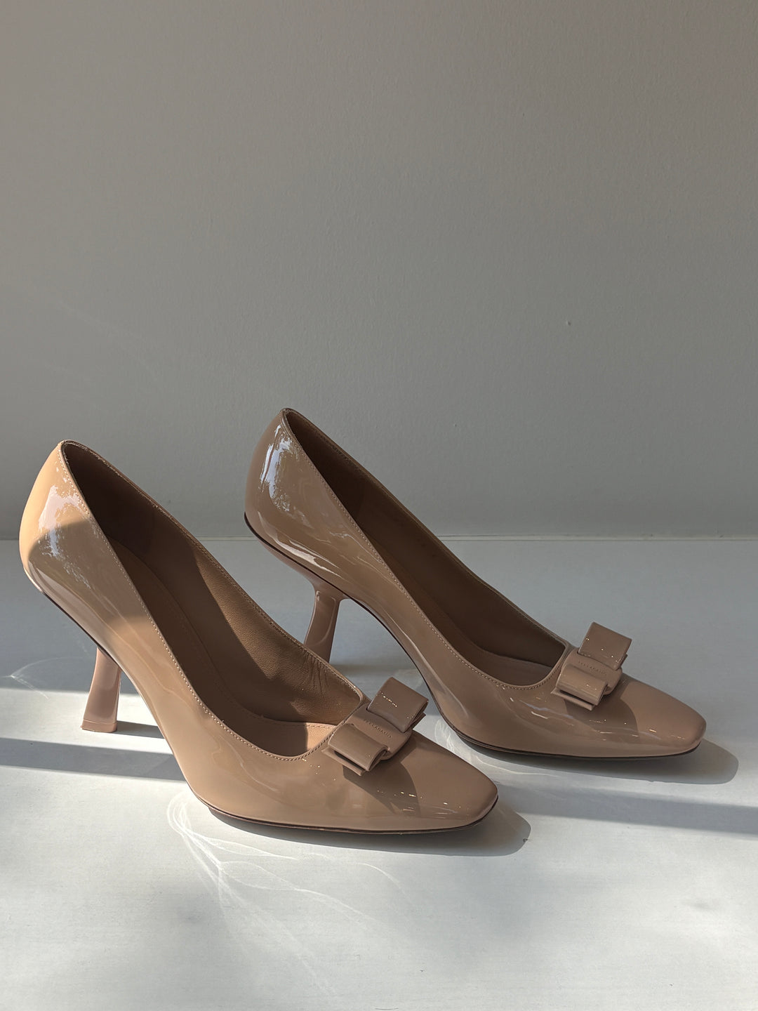 Salvatore Ferragamo Nude Patent Leather Vara Bow Pumps