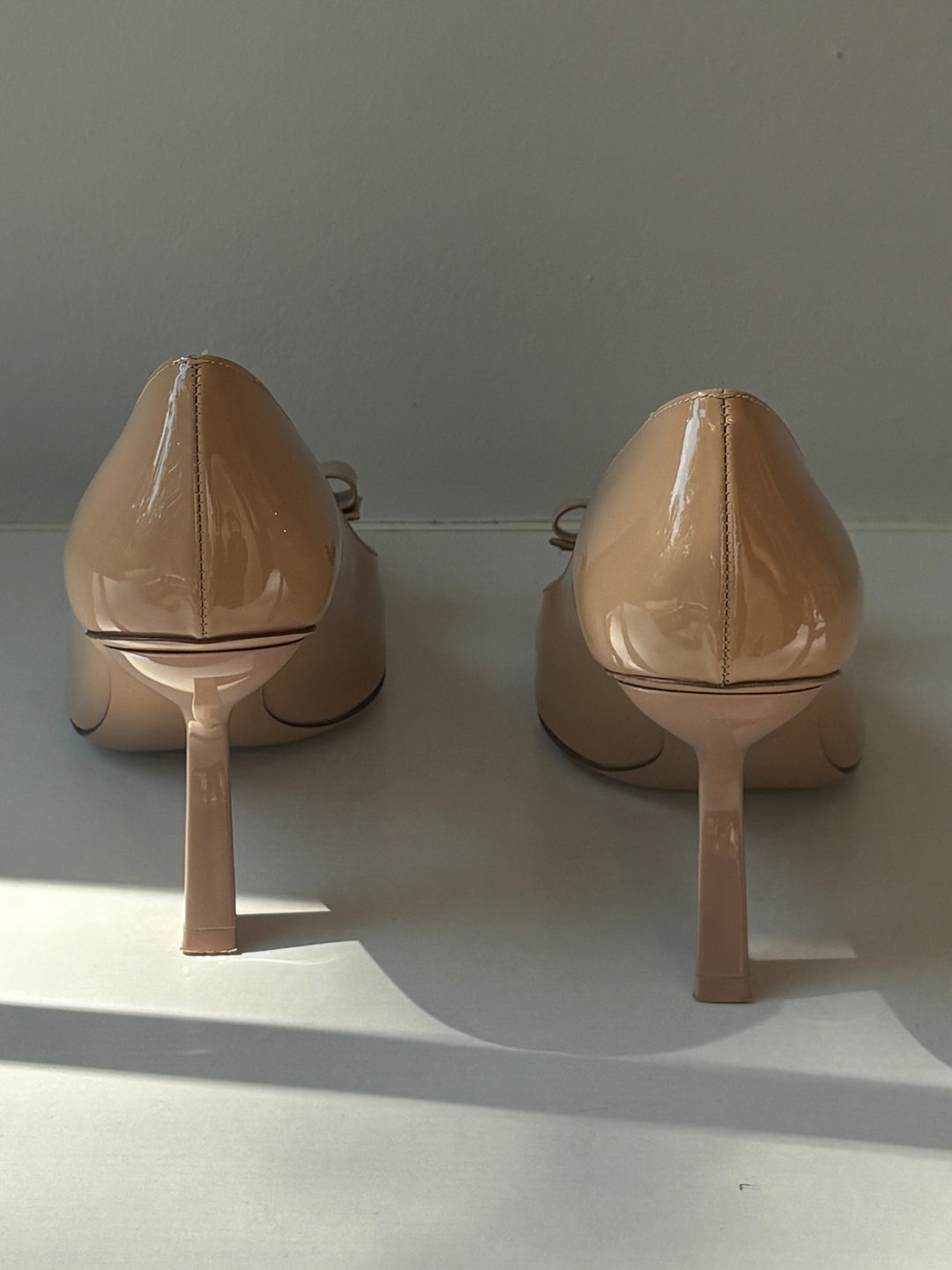Salvatore Ferragamo Nude Patent Leather Vara Bow Pumps
