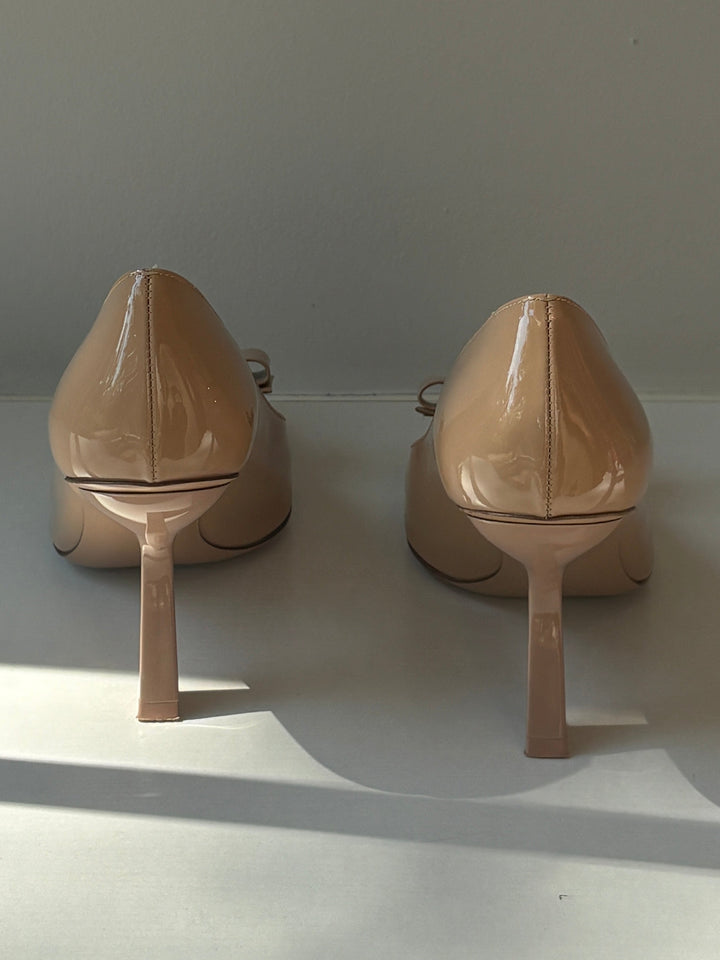Salvatore Ferragamo Nude Patent Leather Vara Bow Pumps