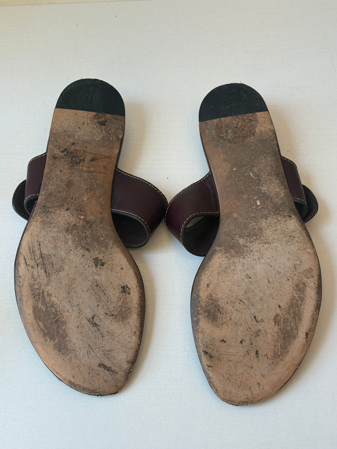 Gucci Brown Leather Horsebit Thong Sandals