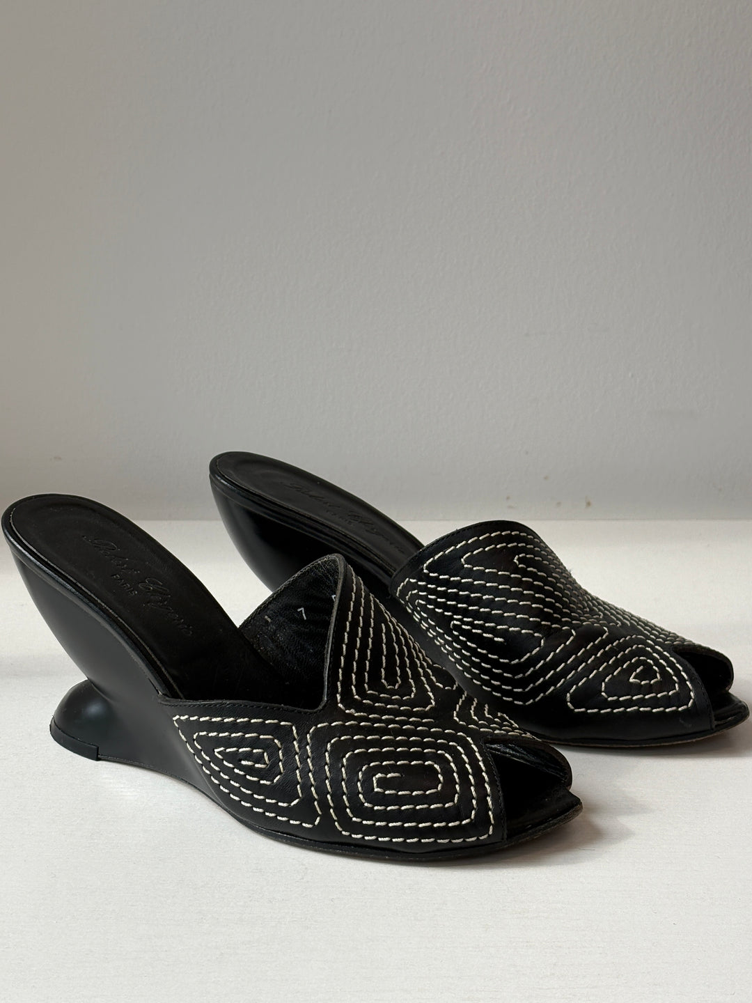 Robert Clergerie Black Leather Sculpted-Heel Mules with Contrast Stitching