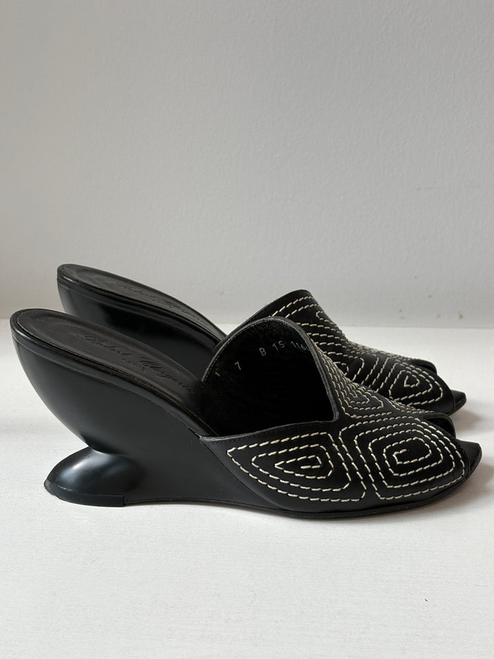 Robert Clergerie Black Leather Sculpted-Heel Mules with Contrast Stitching