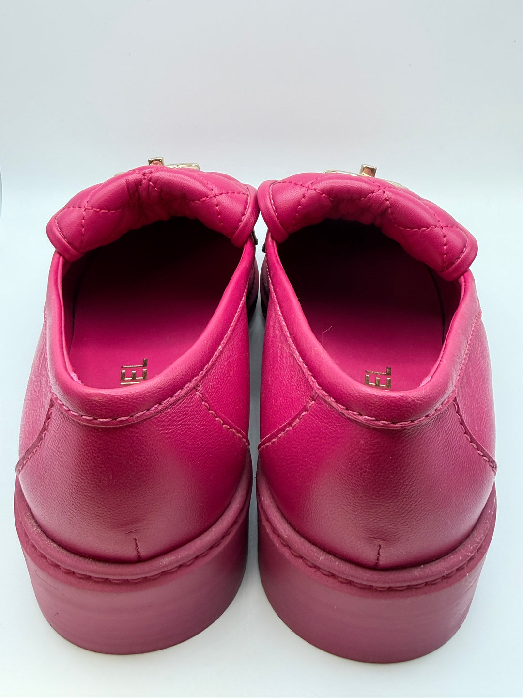 Chanel 2022 Quilted CC Interlock Loafers- Fuchsia Lambskin