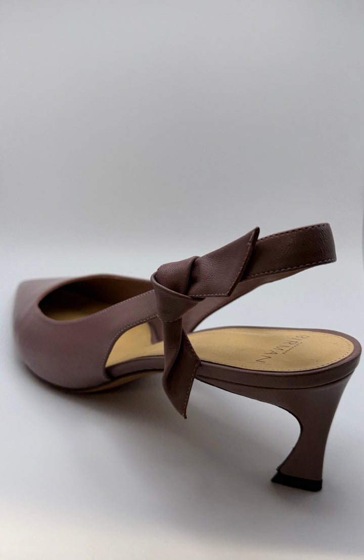 Alexandre Birman Leather Slingback Pumps